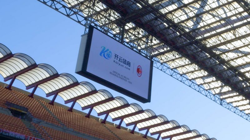 示了教练团