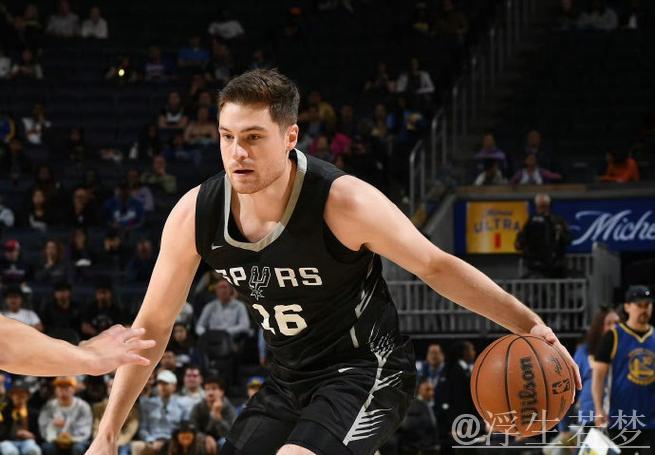 马刺将以双向合同签下发展联盟球员凯尔-曼加斯